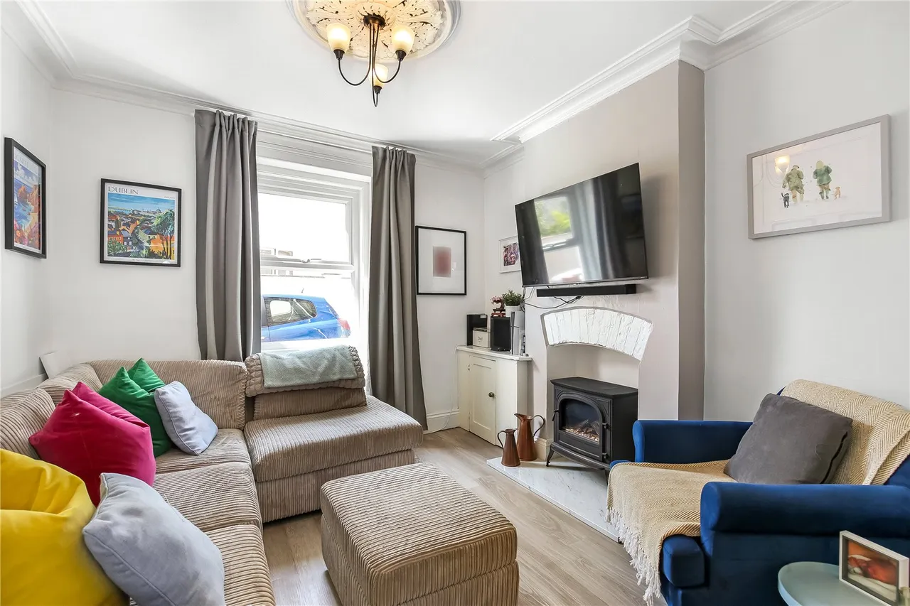Highfield Road, Salisbury, Wiltshire, SP2 7LZ, photo 4