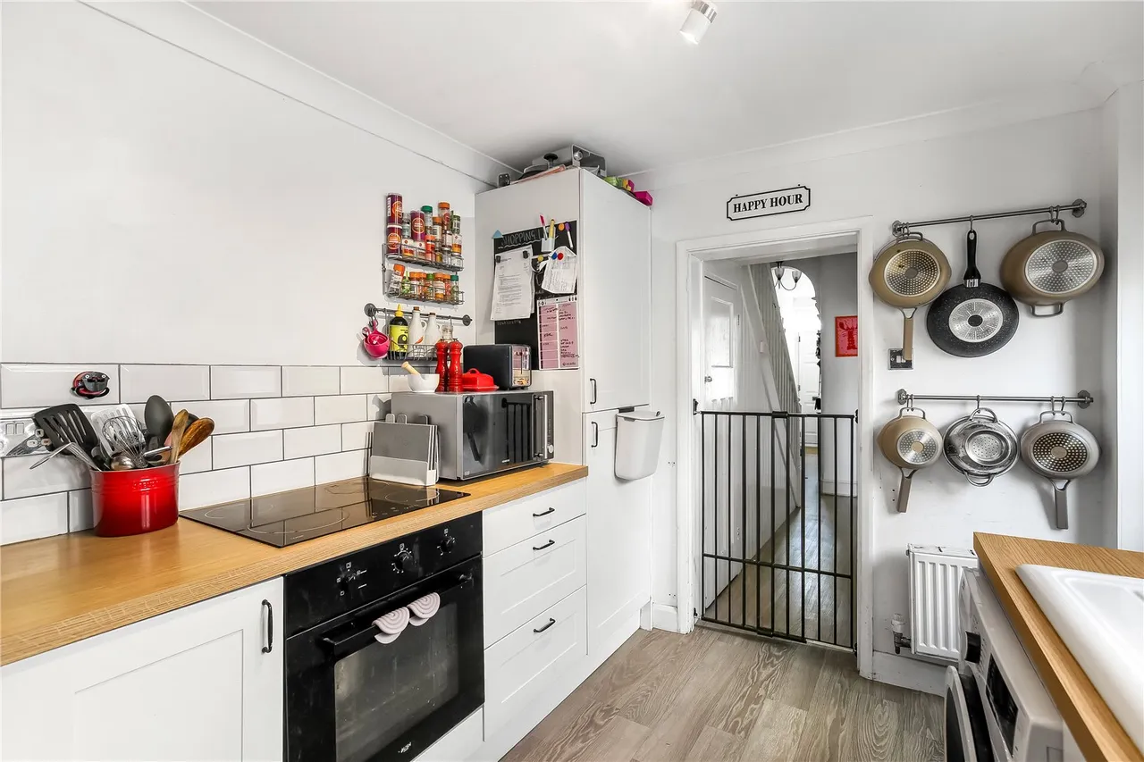 Highfield Road, Salisbury, Wiltshire, SP2 7LZ, photo 5