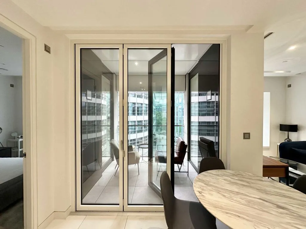 Water Lane, EC3R, photo 8