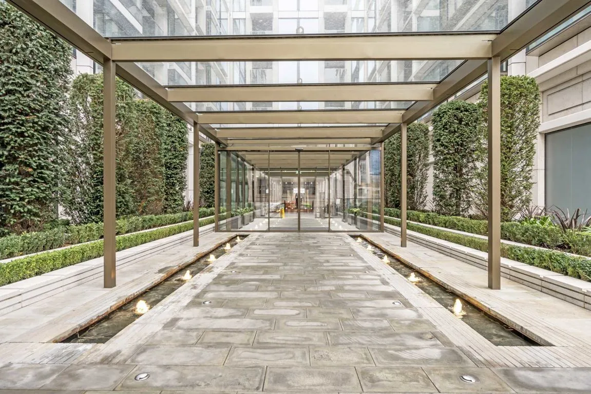Water Lane, EC3R, photo 18