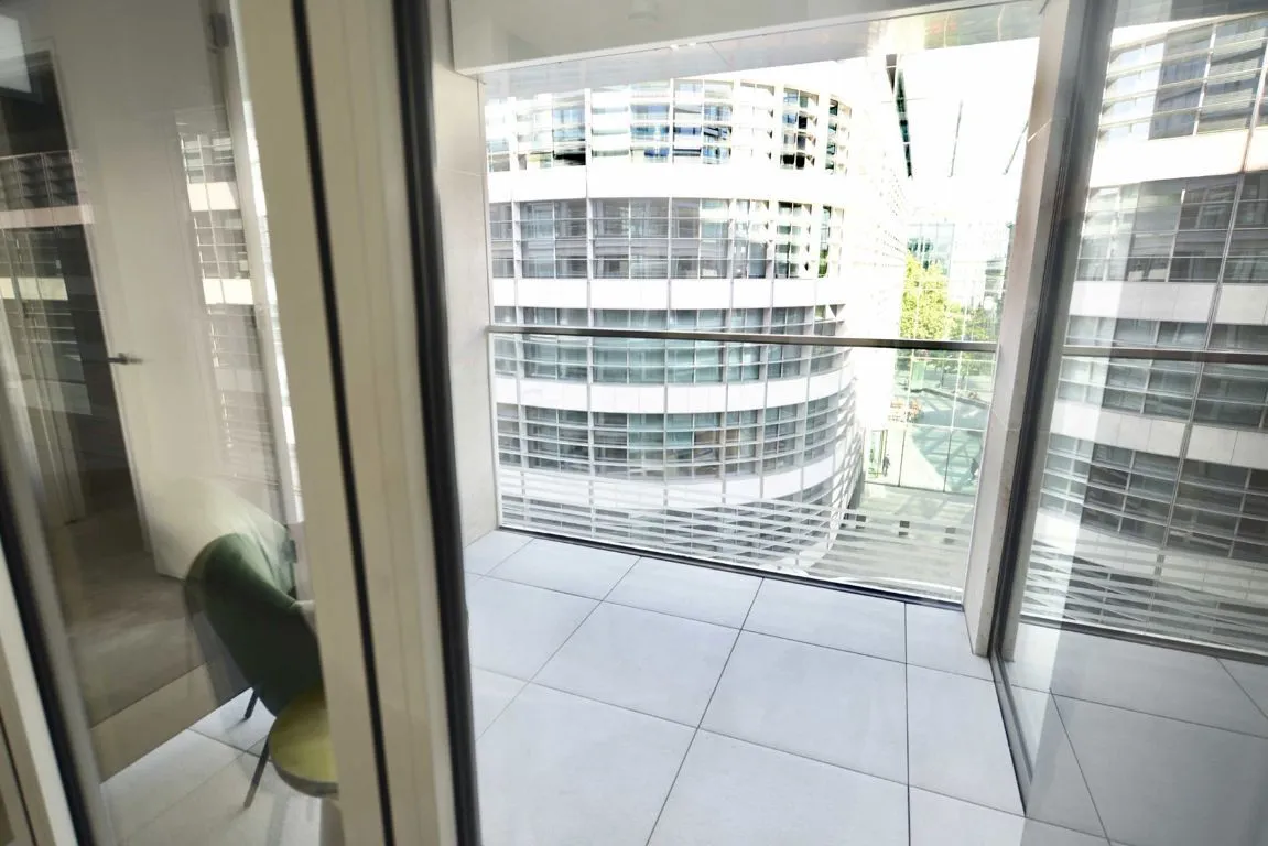Water Lane, EC3R, photo 9