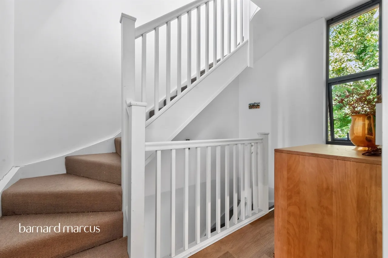 St. Andrew's Road, Surbiton, photo 7