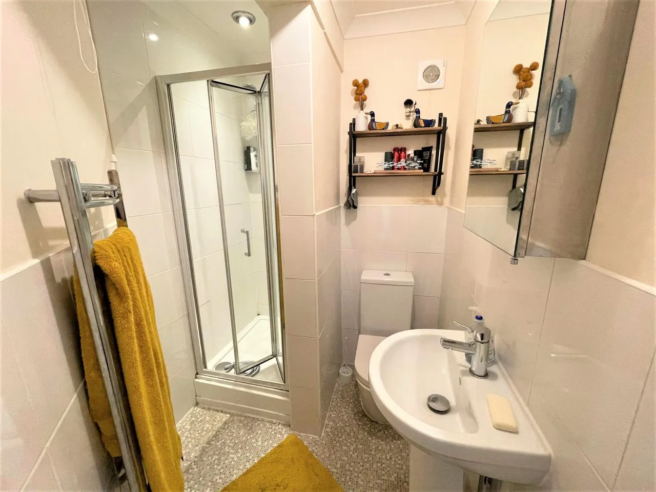 Pennine Court, Lancaster Road, Hitchin, SG5, photo 6