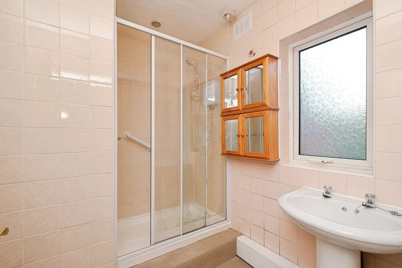 Southmead Road, Liverpool, L19, photo 5