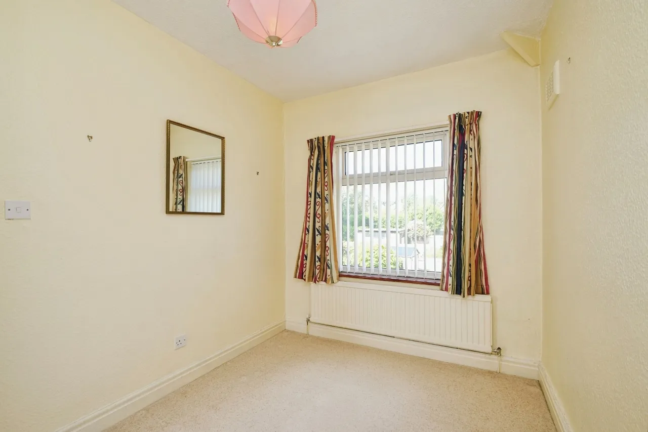 Southmead Road, Liverpool, L19, photo 19