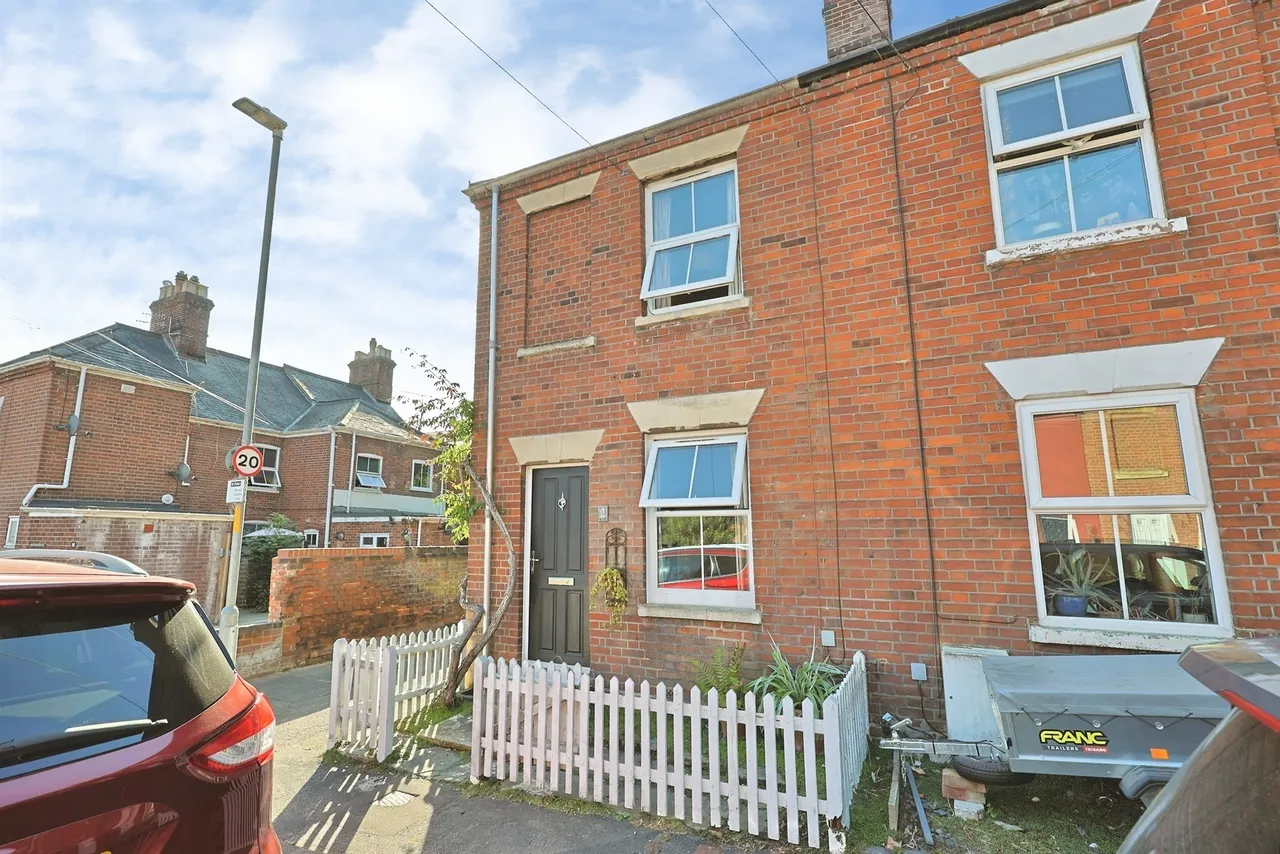 2 bed house for sale, Alan Road, Norwich, NR1