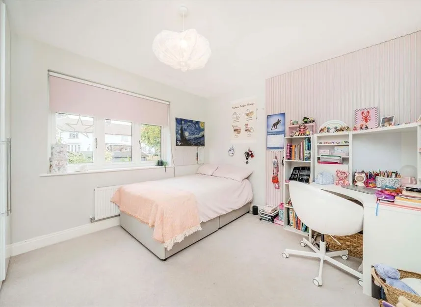 Linnet Close, Epsom, KT17, photo 5
