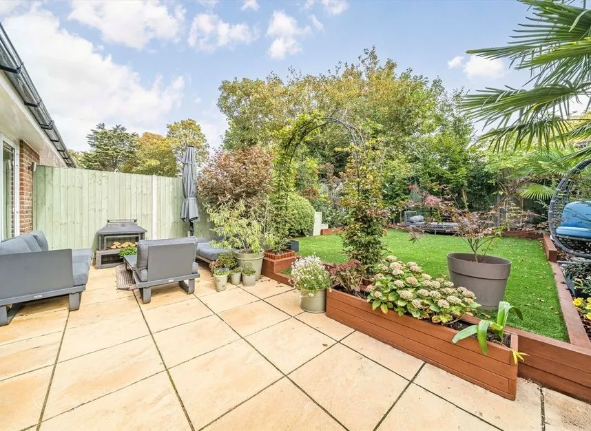 Linnet Close, Epsom, KT17, photo 7