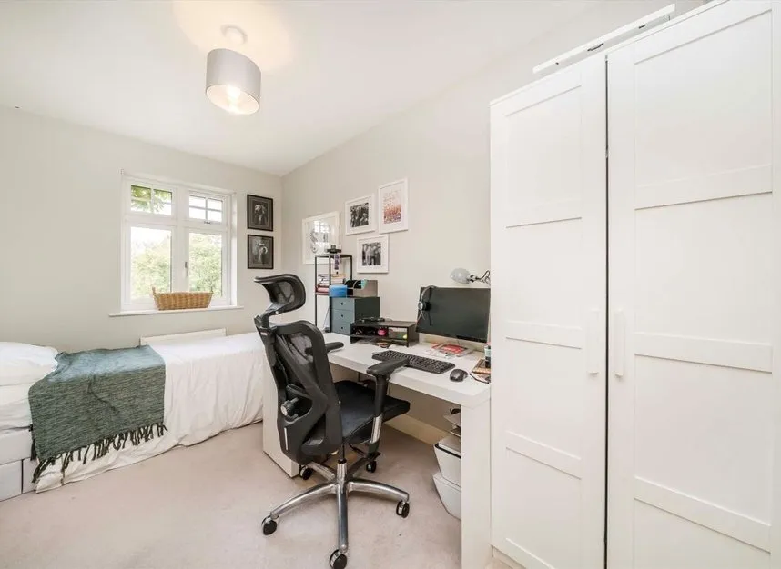 Linnet Close, Epsom, KT17, photo 6
