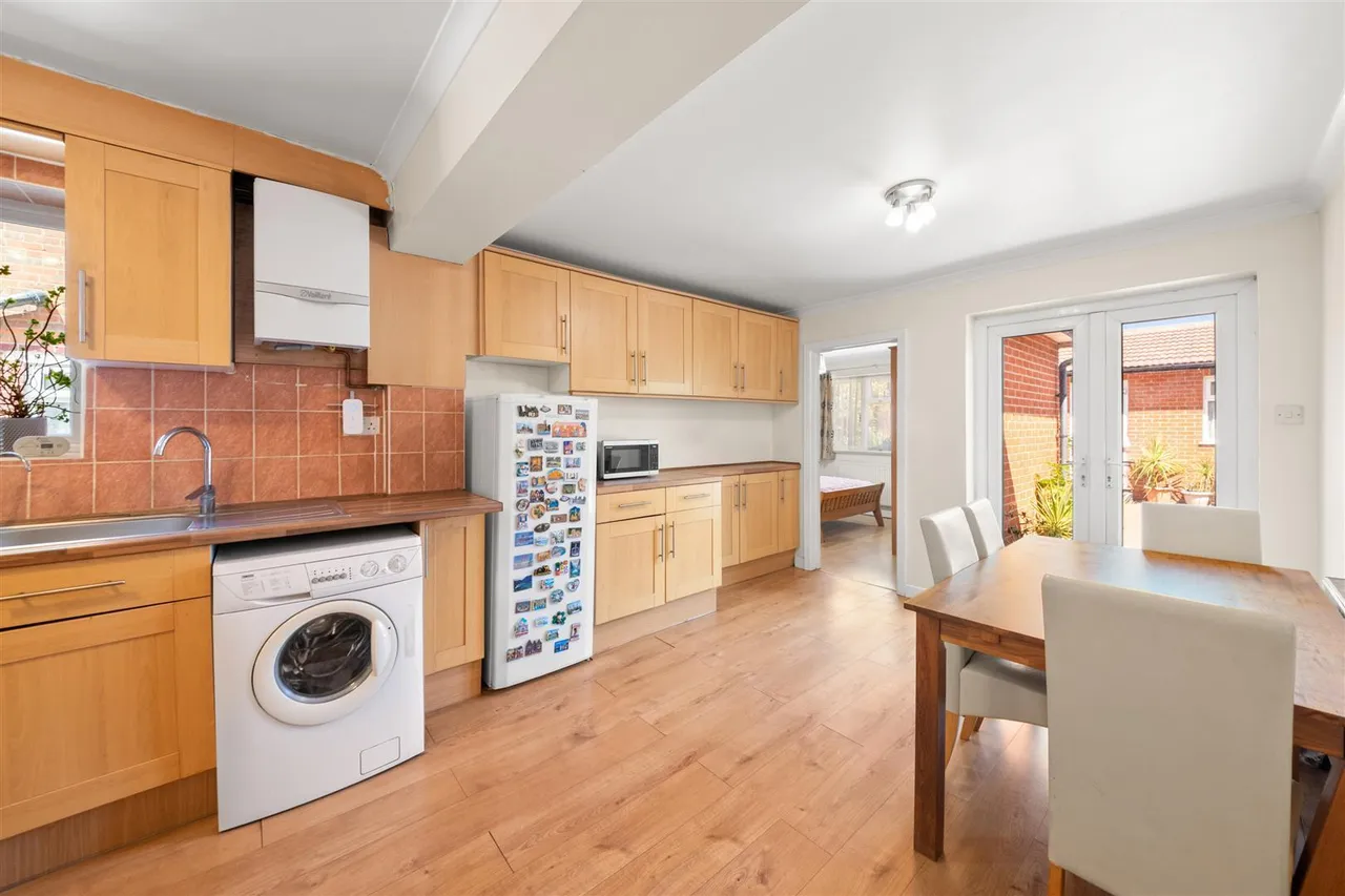 Willow Tree Lane, Hayes, photo 5