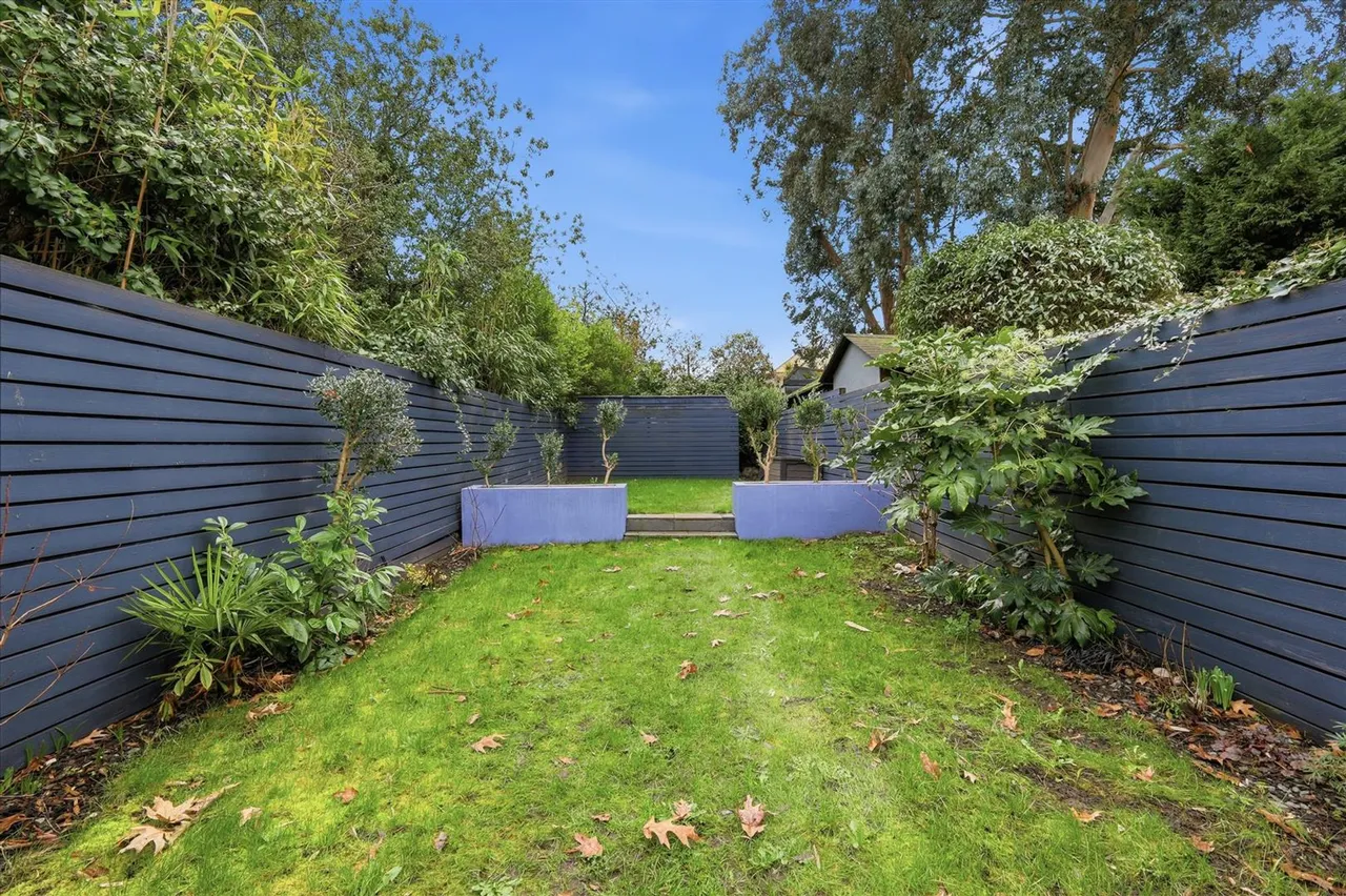 Westbury Lane, Buckhurst Hill, IG9, photo 31