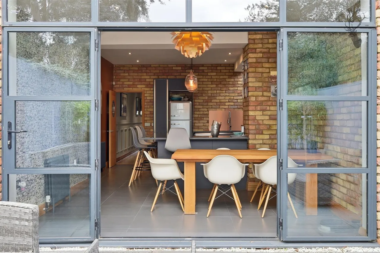 Westbury Lane, Buckhurst Hill, IG9, photo 34