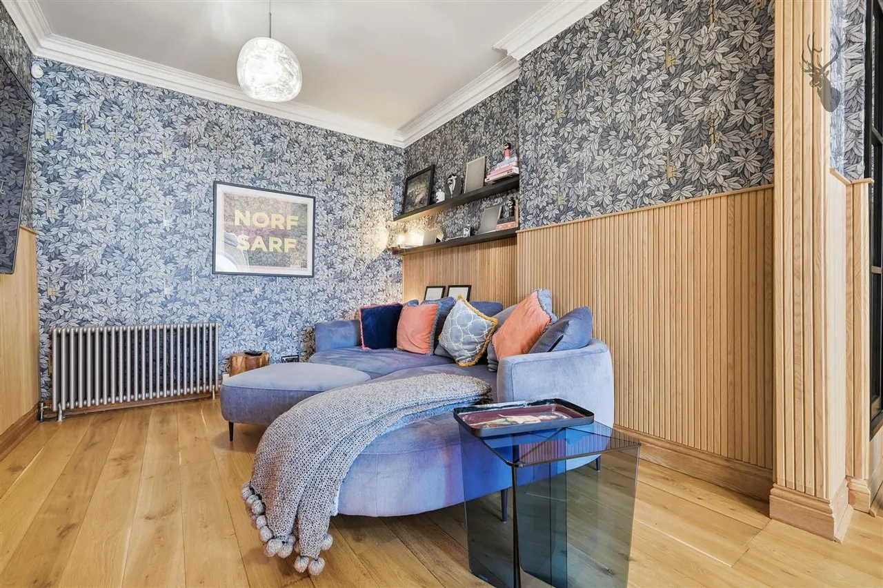 Westbury Lane, Buckhurst Hill, IG9, photo 6