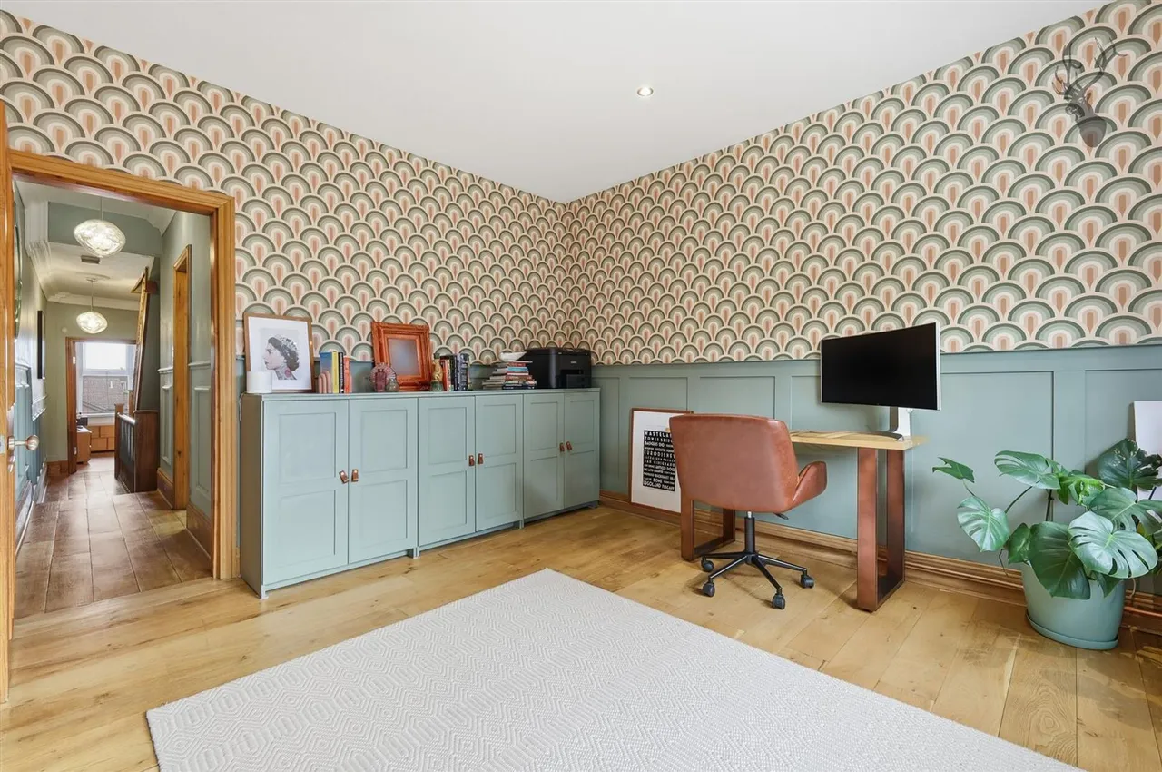 Westbury Lane, Buckhurst Hill, IG9, photo 21