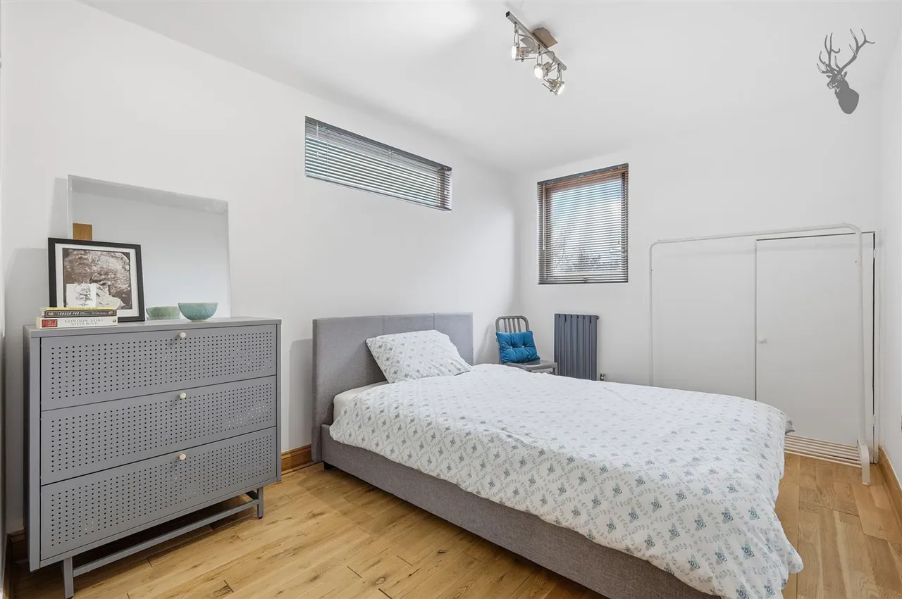 Westbury Lane, Buckhurst Hill, IG9, photo 29