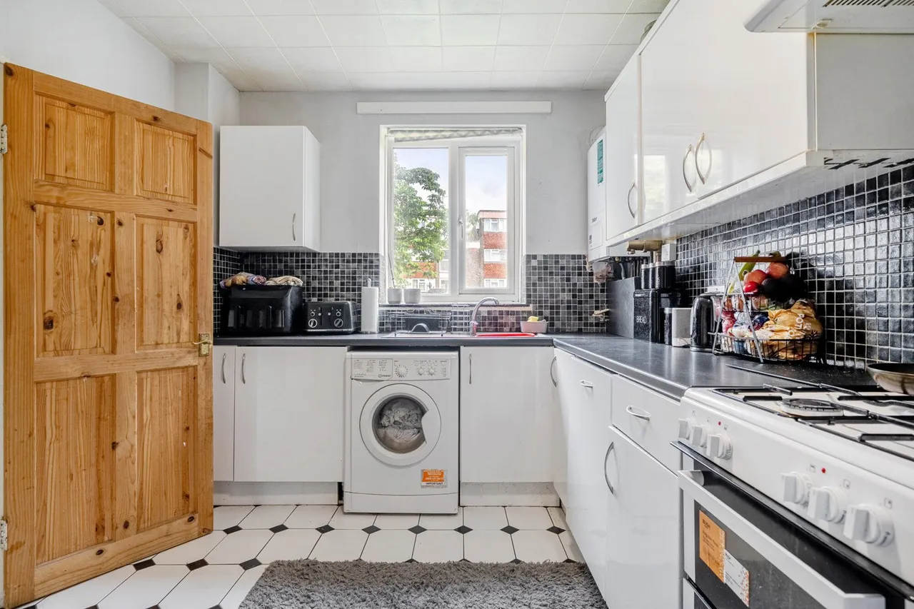 Charles Grinling Walk, SE18, photo 14
