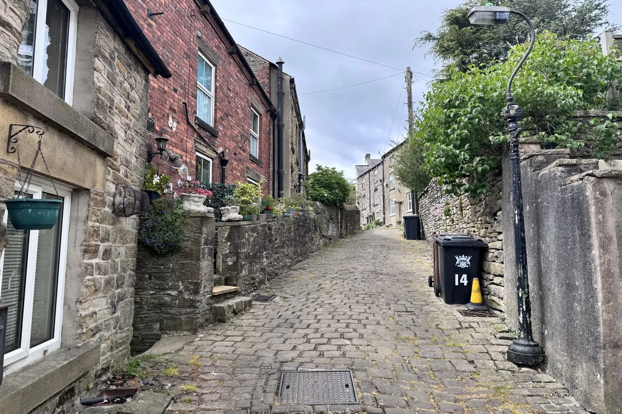 Terrace Road, High Peak, photo 2