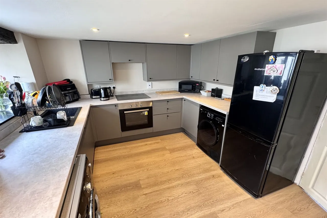Terrace Road, High Peak, photo 6