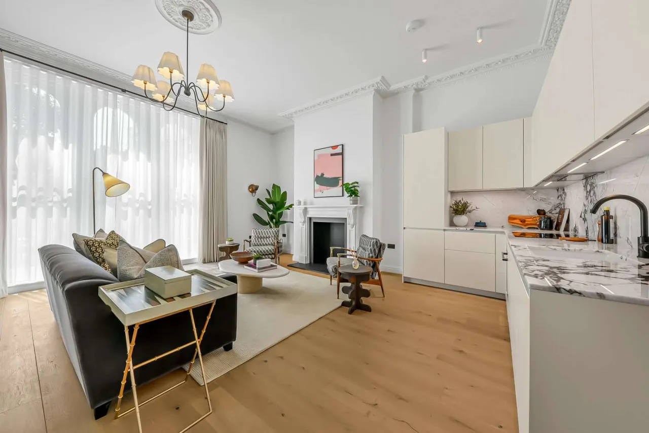 No. 18 Porchester Gardens, Bayswater, London, W2 4DF, photo 4