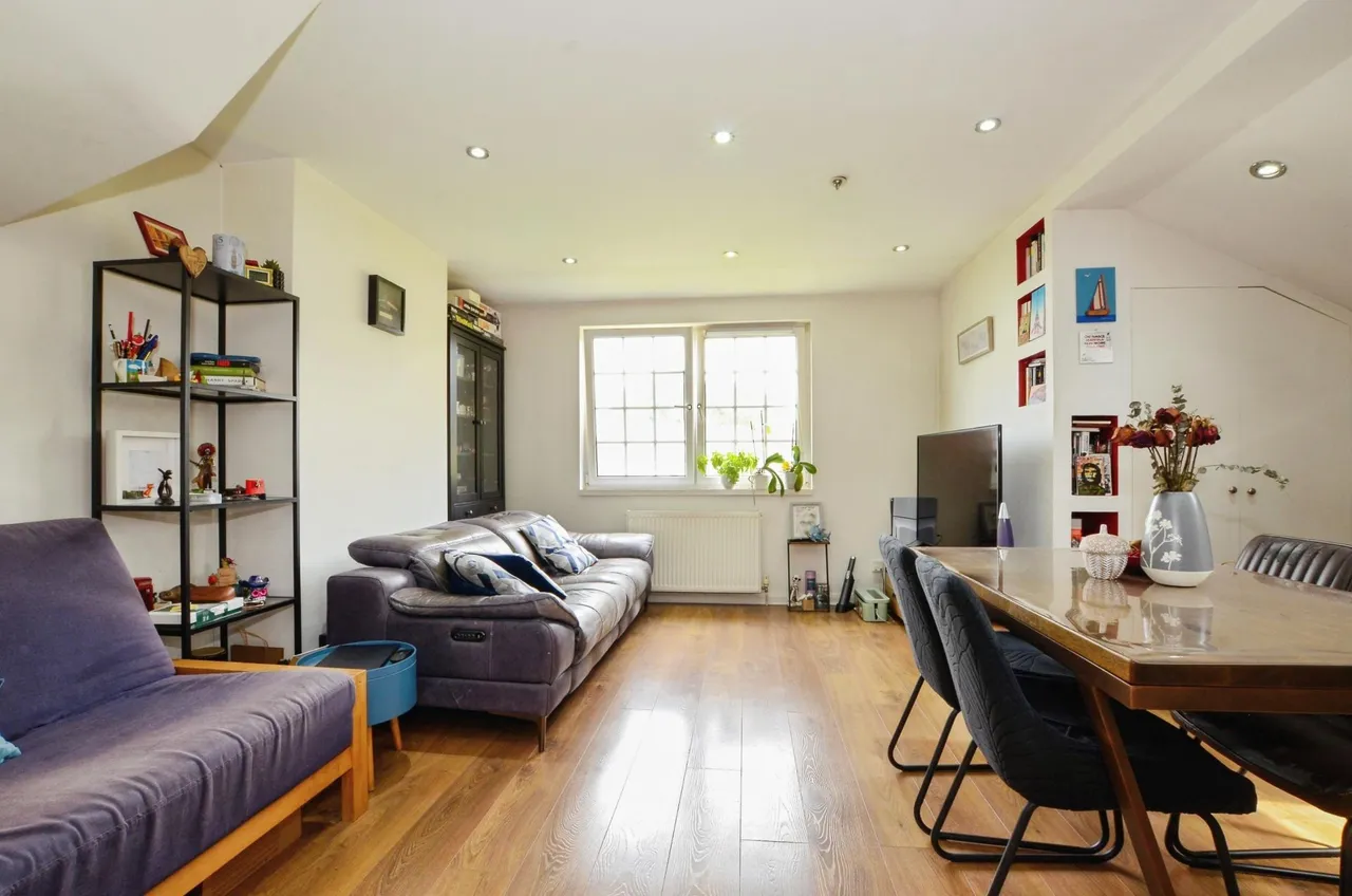Sparrows Herne, Bushey, WD23, photo 5