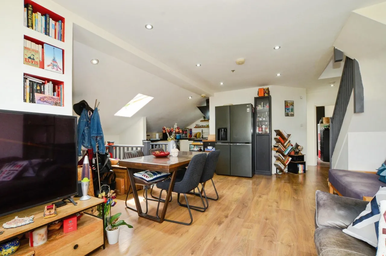 Sparrows Herne, Bushey, WD23, photo 4