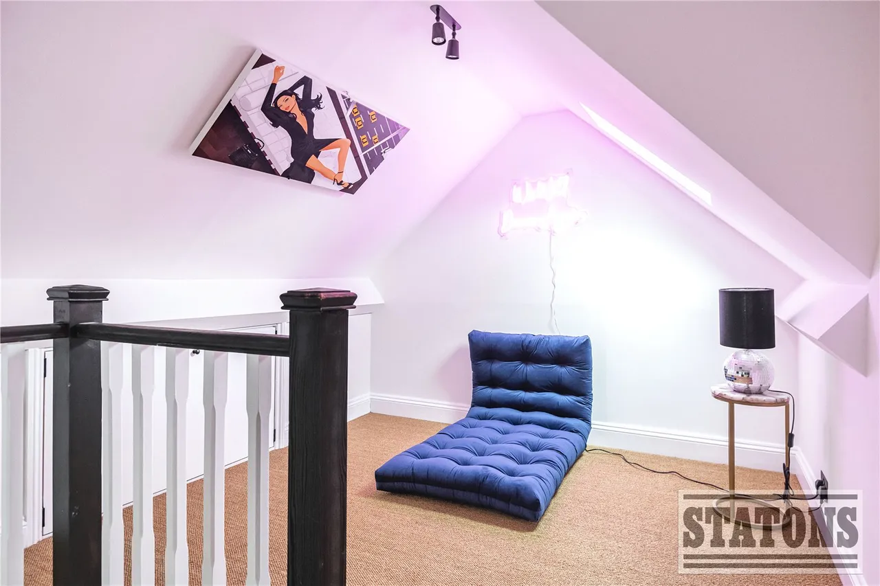 Helena Close, Hadley Wood, EN4 0JA, photo 20