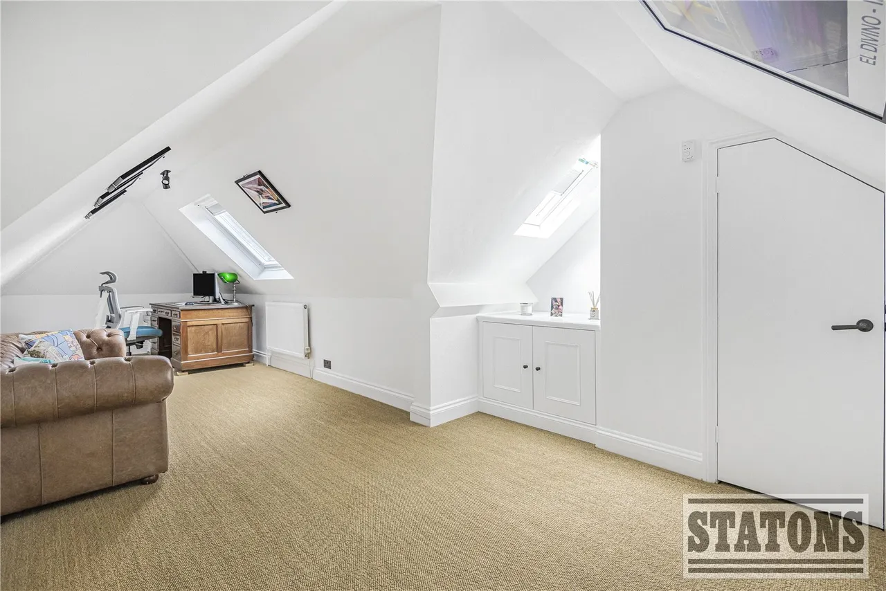 Helena Close, Hadley Wood, EN4 0JA, photo 21