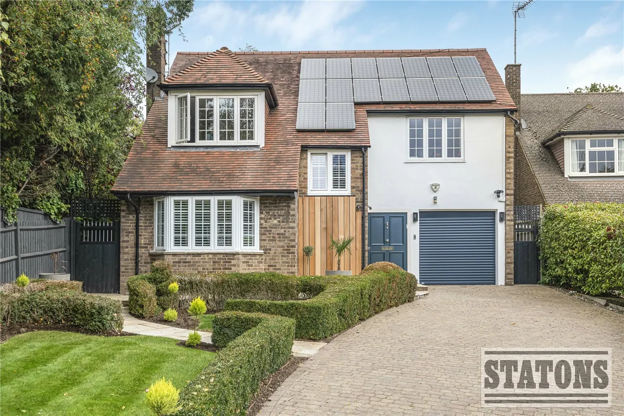 5 bed house for sale — Helena Close, Hadley Wood, EN4 0JA