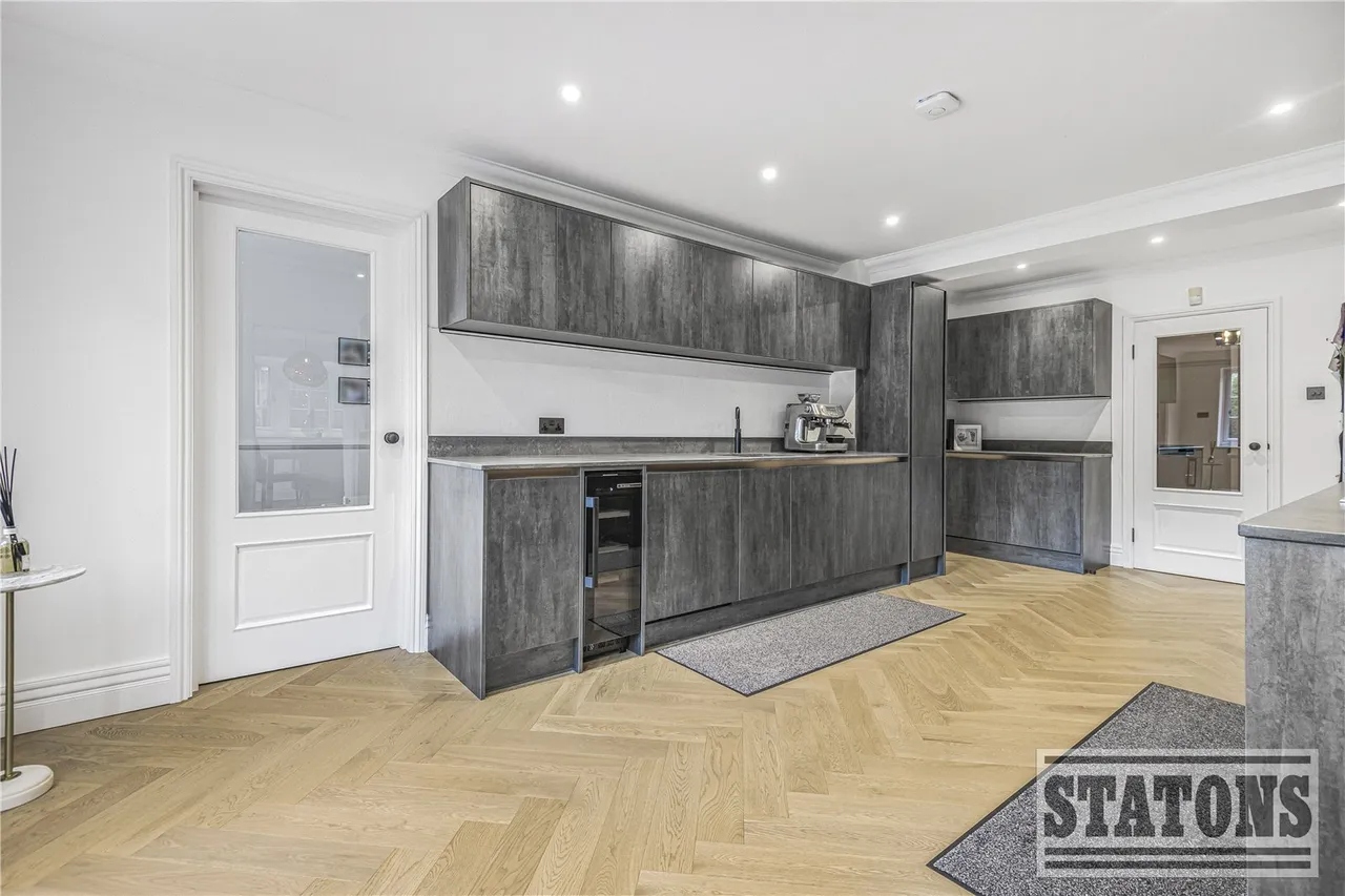 Helena Close, Hadley Wood, EN4 0JA, photo 7