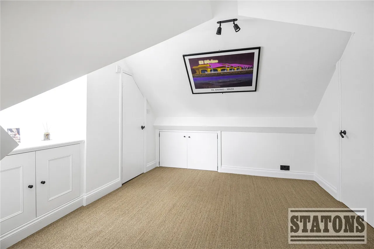 Helena Close, Hadley Wood, EN4 0JA, photo 22