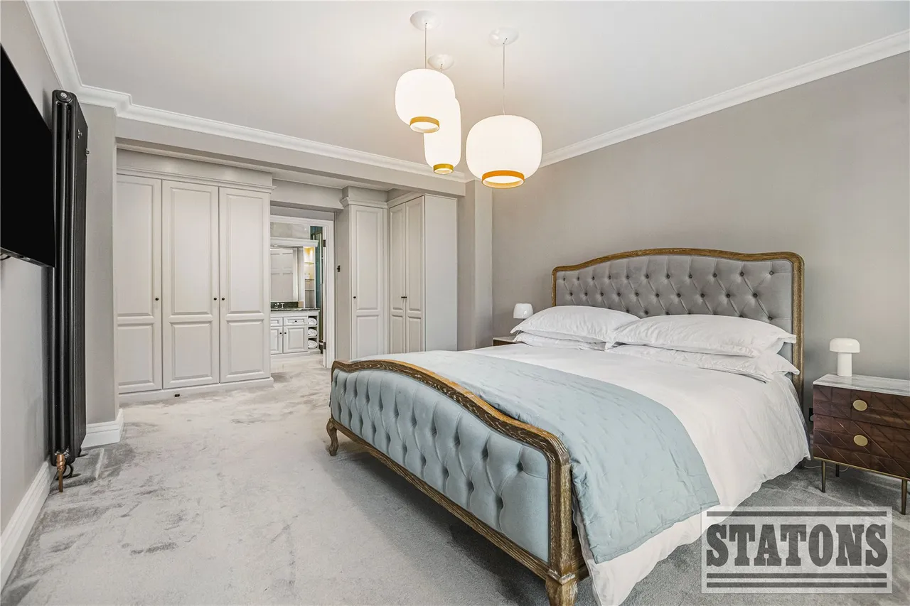 Helena Close, Hadley Wood, EN4 0JA, photo 13
