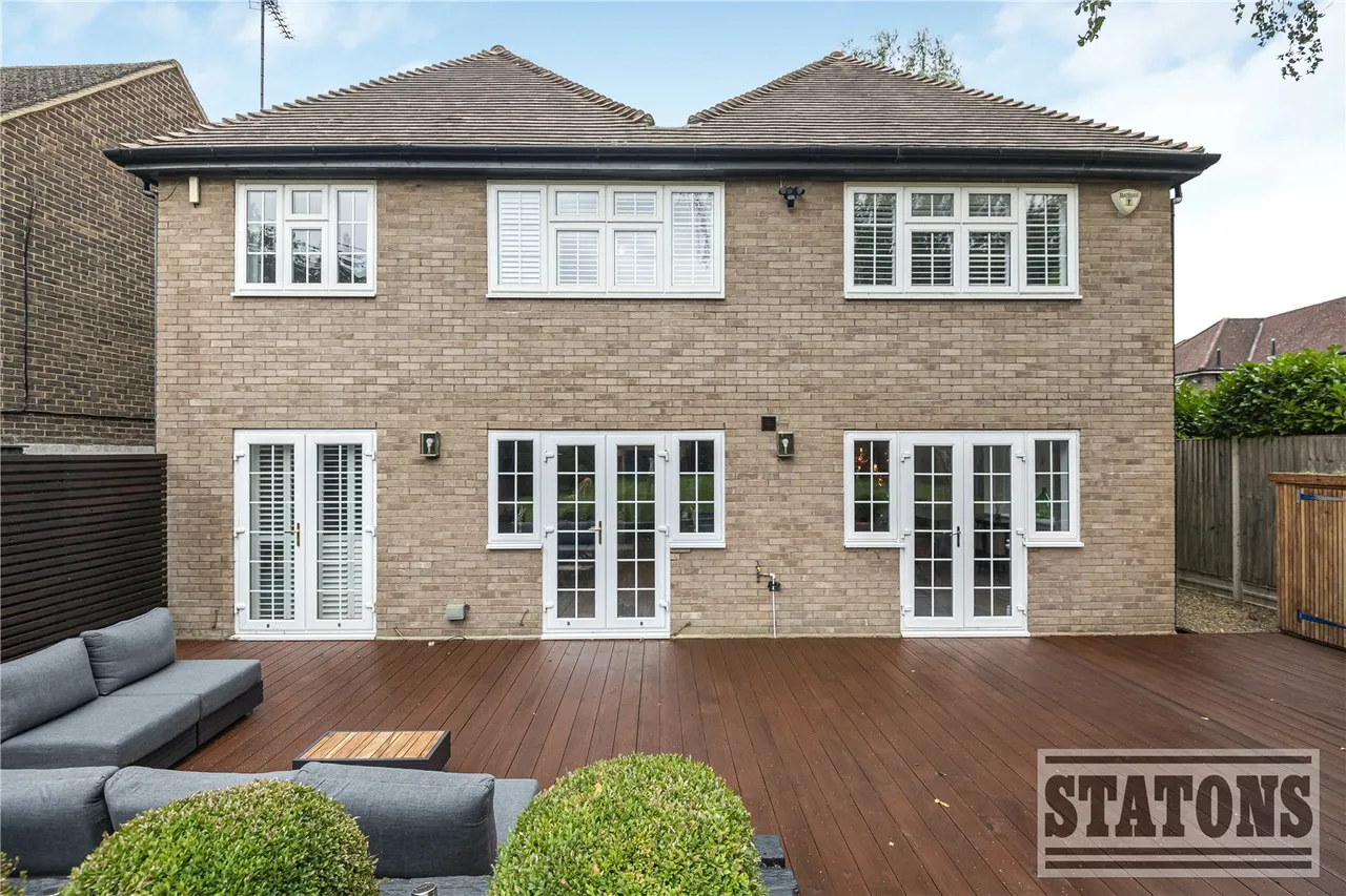 Helena Close, Hadley Wood, EN4 0JA, photo 23