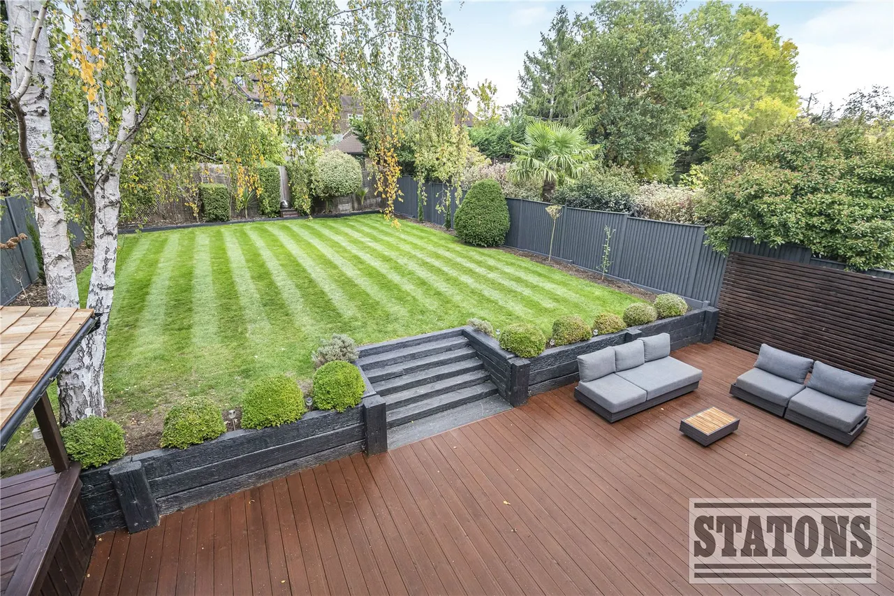 Helena Close, Hadley Wood, EN4 0JA, photo 25