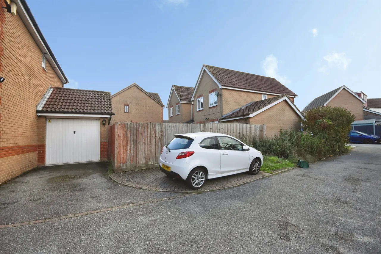 Stafford Crescent, Braintree, CM7, photo 2