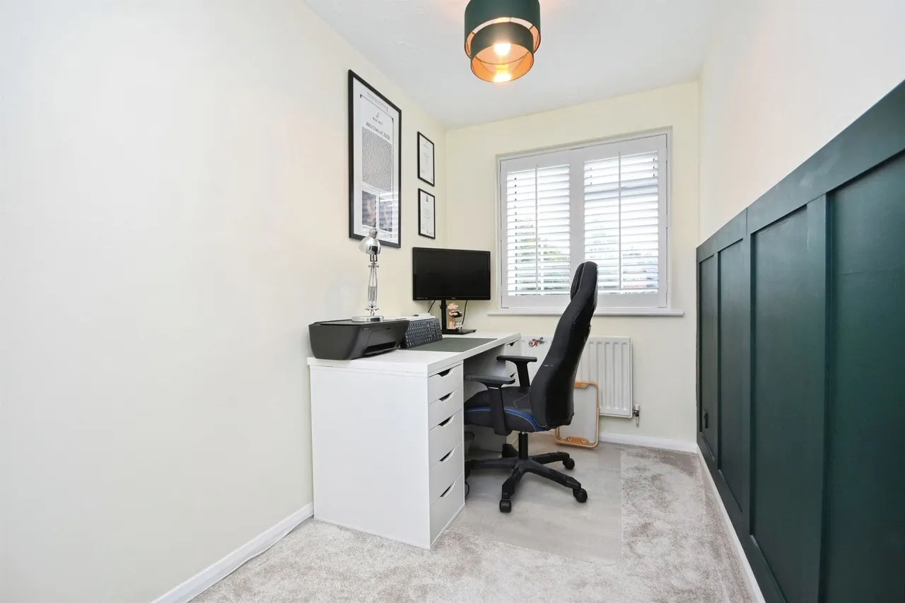 Stafford Crescent, Braintree, CM7, photo 13