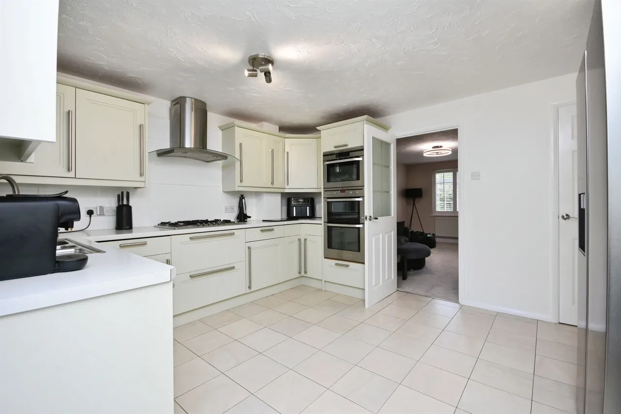 Stafford Crescent, Braintree, CM7, photo 10