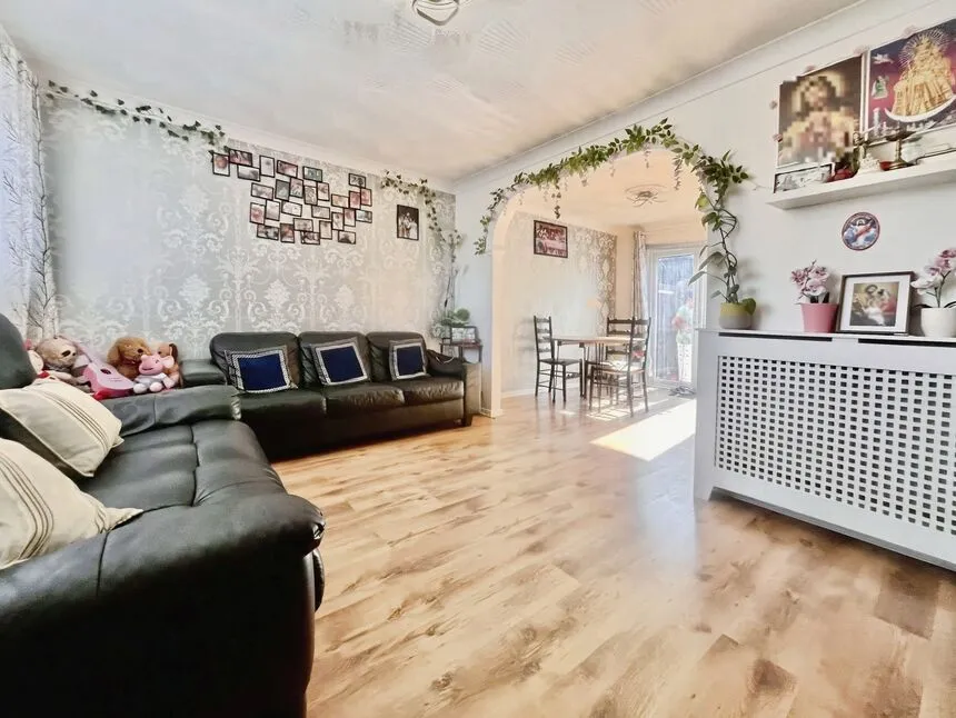 3 bed house for sale — Kettlewell Court, Swanley, Kent, BR8