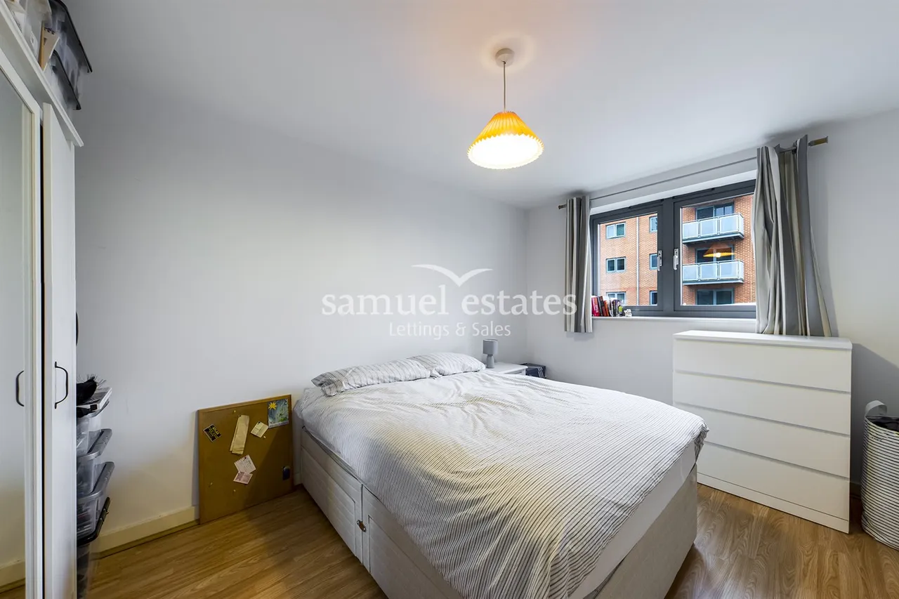 Colliers Wood, London, SW19, photo 3