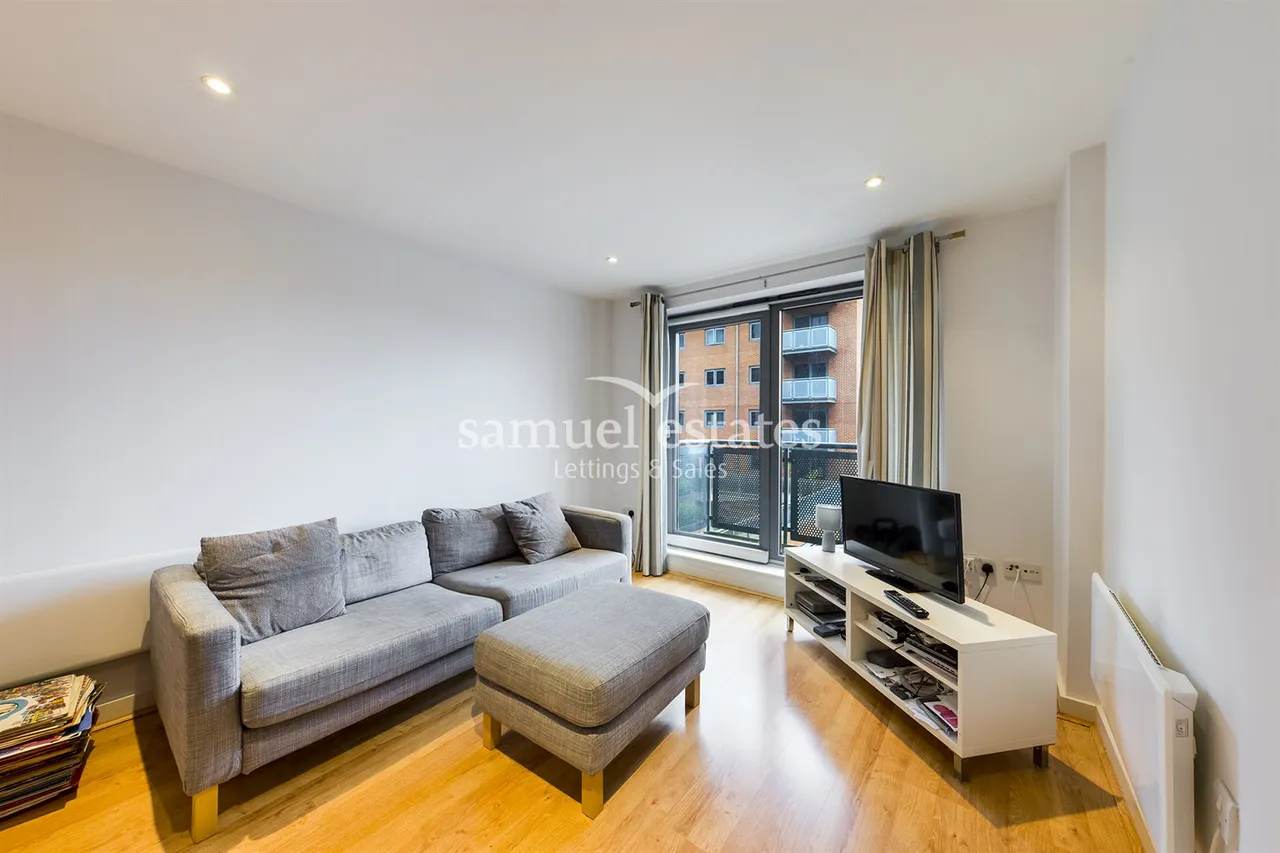 Colliers Wood, London, SW19, photo 2