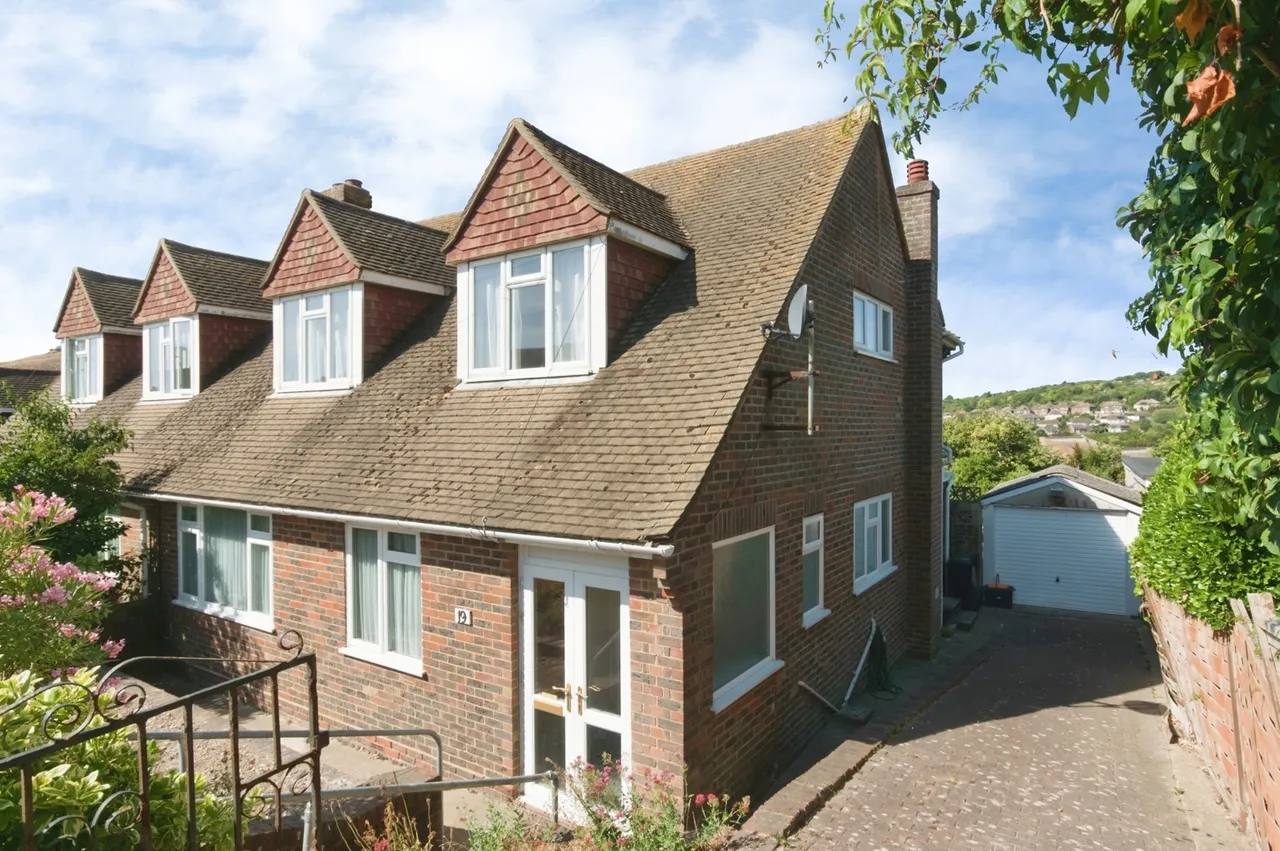 2 bed house for sale, Alan Way, Brighton, BN2