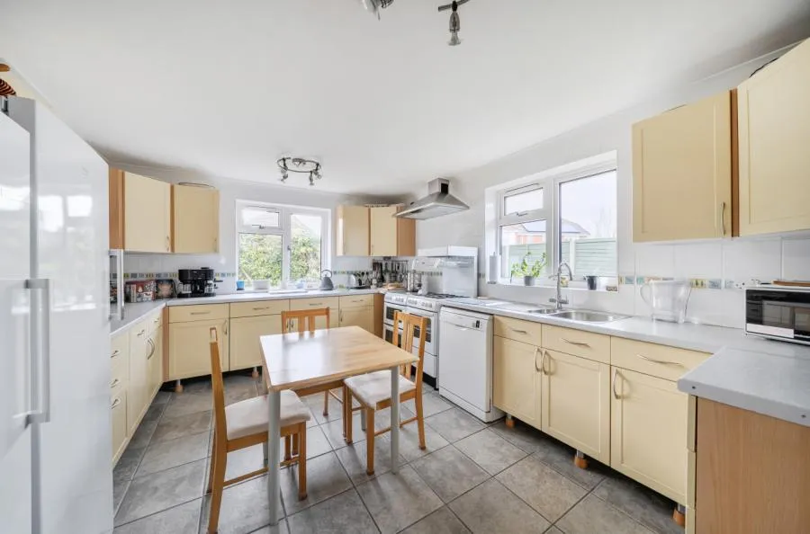 Nyetimber Crescent, Nyetimber, PO21, photo 4