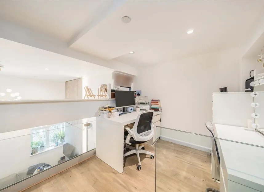 Kingston Road, Wimbledon, SW20, photo 6