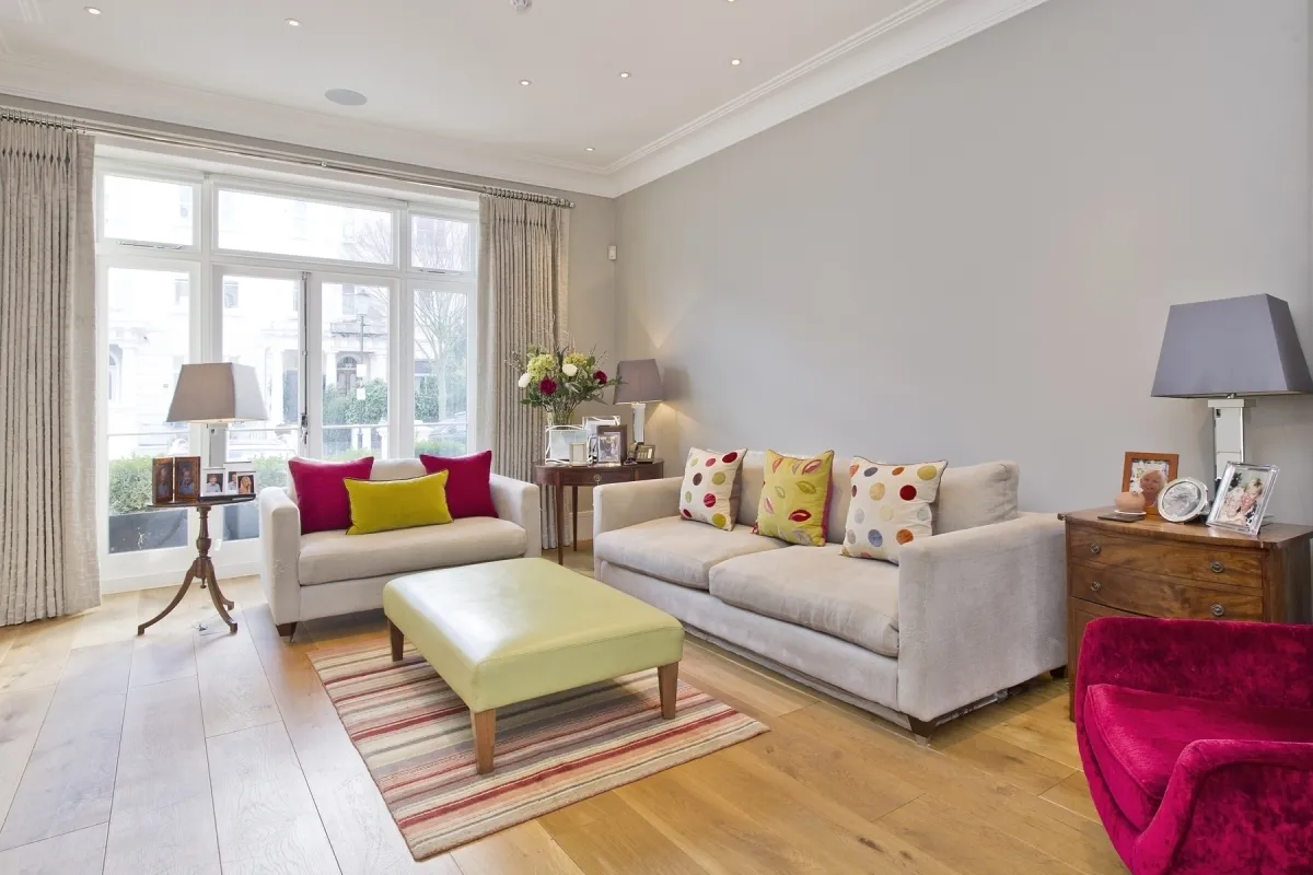 5 bed house to rent — Elgin Crescent London W11