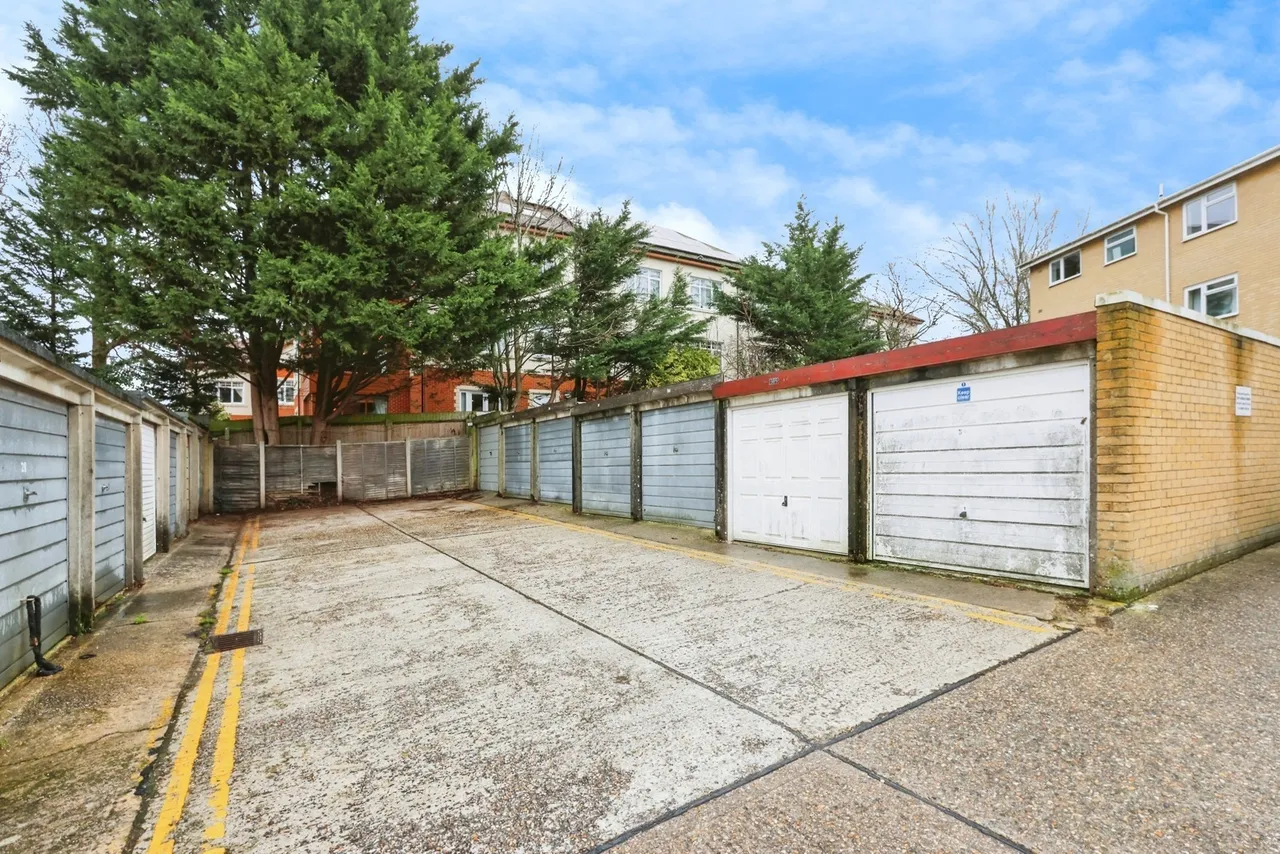 Gibson Road, Canford Heath, BH17, photo 12