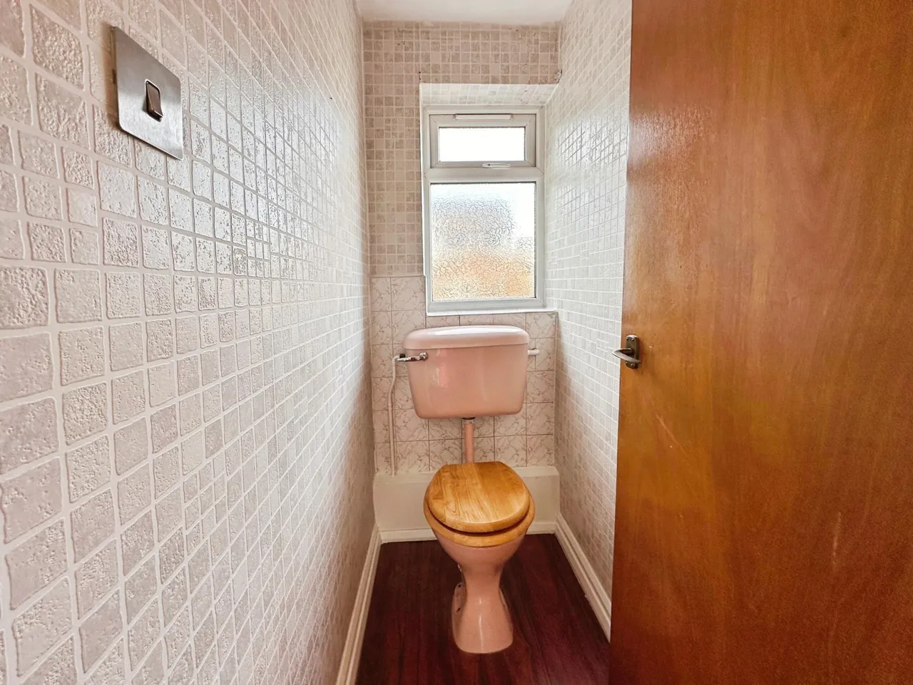 Kenworthy Gate, Leeds, LS16, photo 11