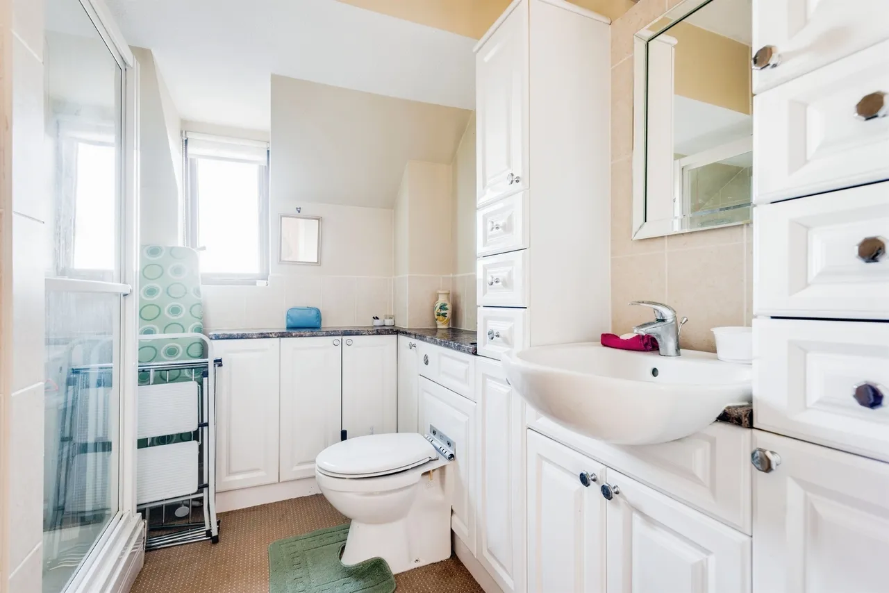 Parsonage Court, Highworth, Swindon, photo 11