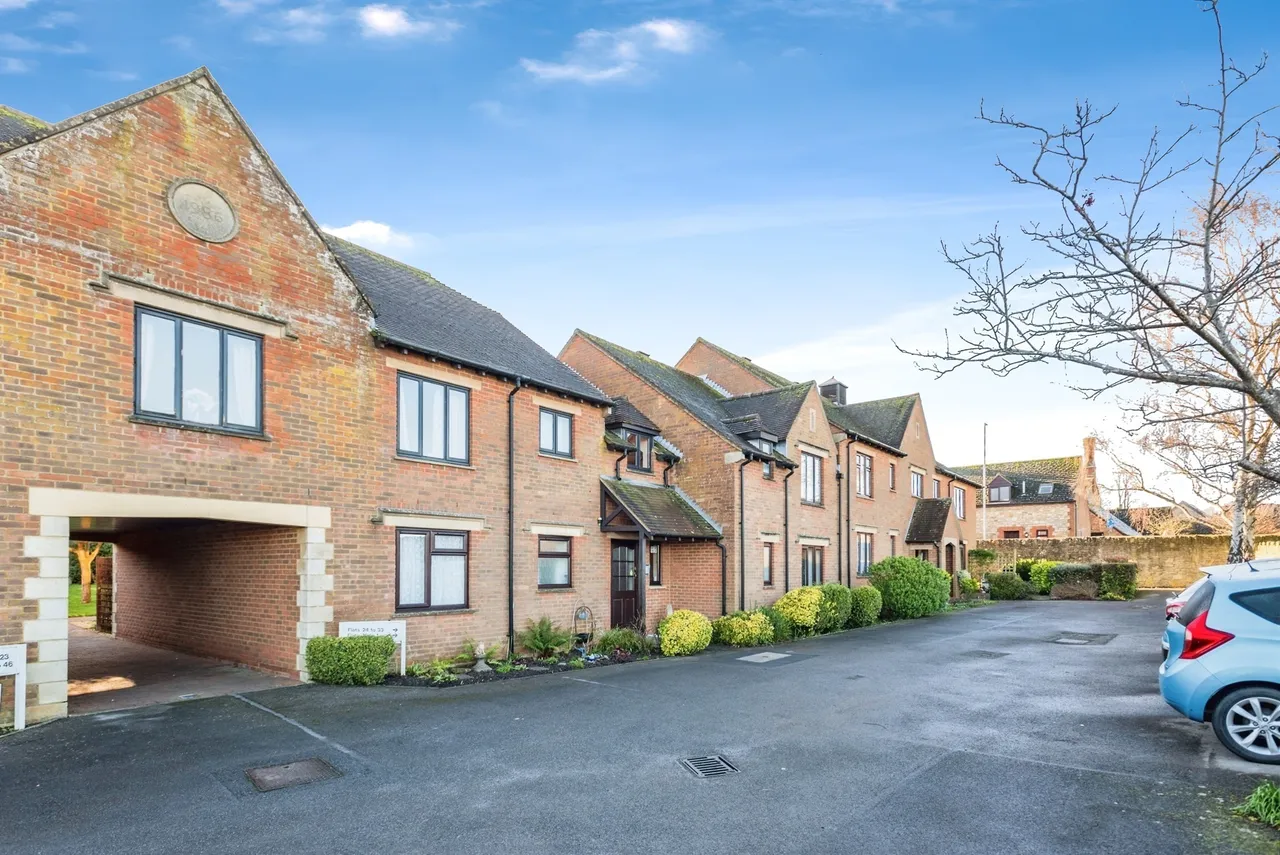 Parsonage Court, Highworth, Swindon, photo 5