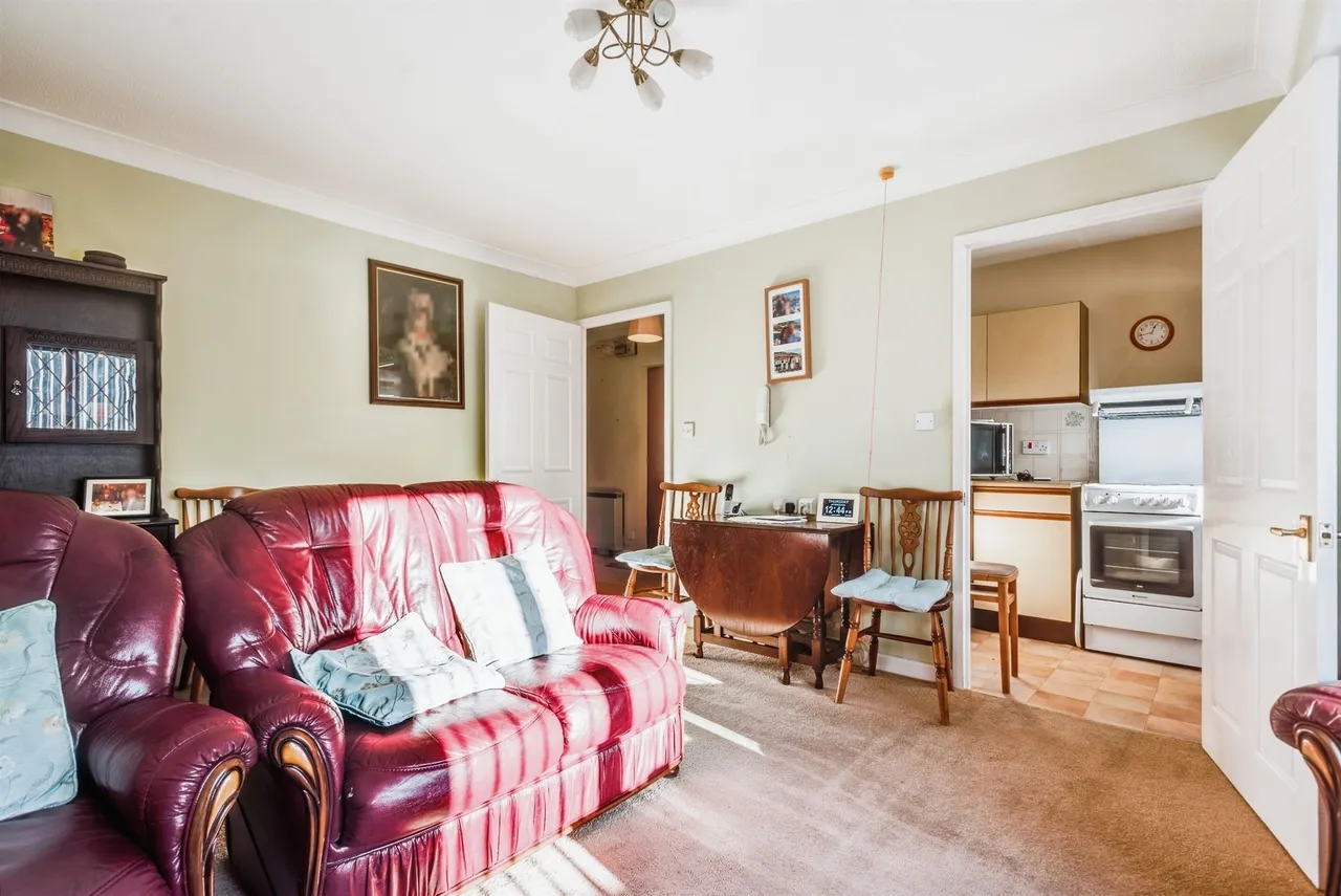 Parsonage Court, Highworth, Swindon, photo 7