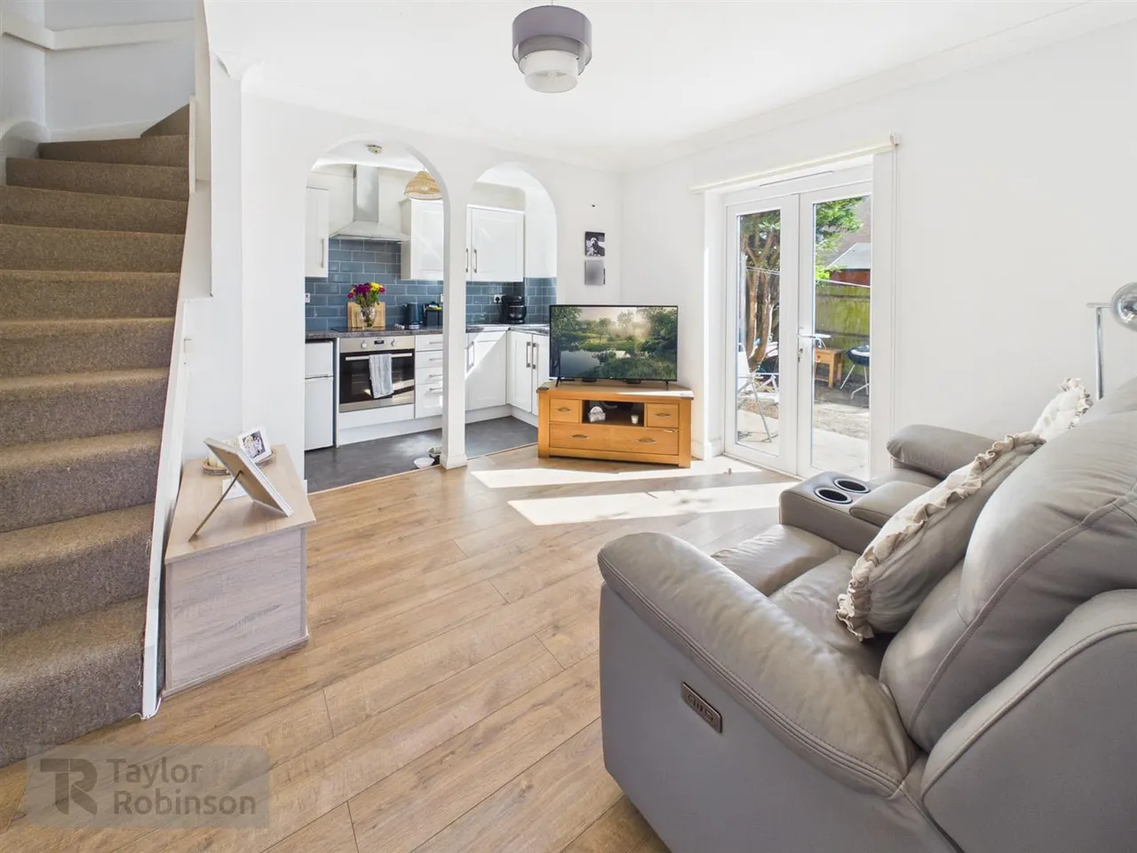 1 bed property for sale, Oakfields, Pound Hill, RH10