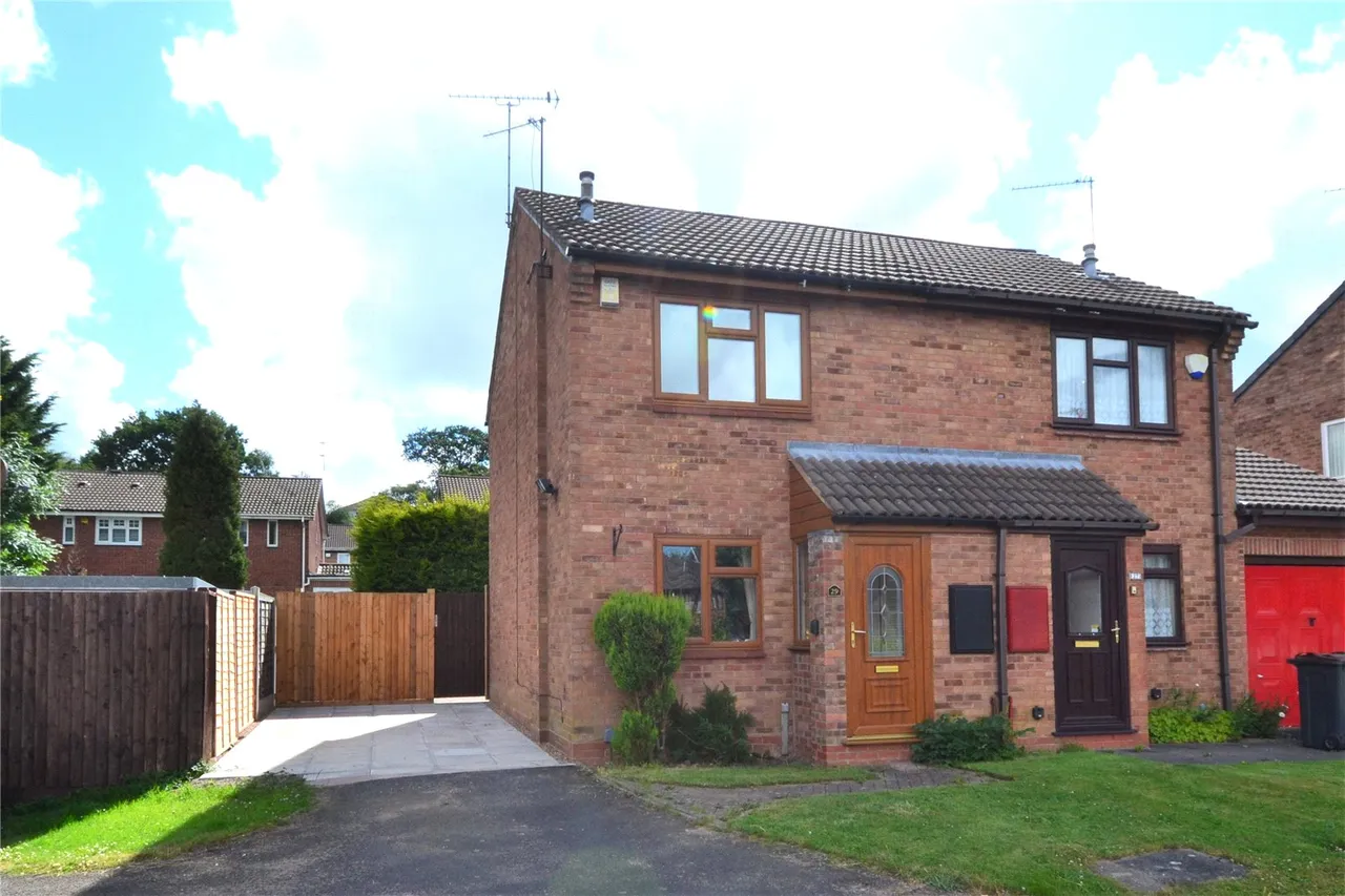 2 bed house for sale — Waterhaynes Close, Rednal, Birmingham, B45 9LE